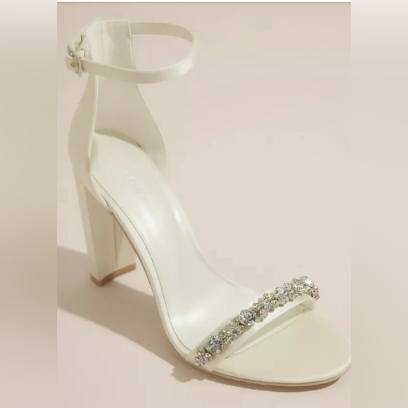 NIB Bridal Bachelorette Heels! Oleg Cassini Ankle Bow Crystal Strap Block Heels🤍 - Picture 5 of 7